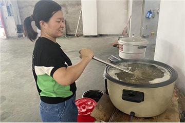 石獅市振富針紡機(jī)械有限公司 ：“解暑綠豆湯 夏日送清涼 ”